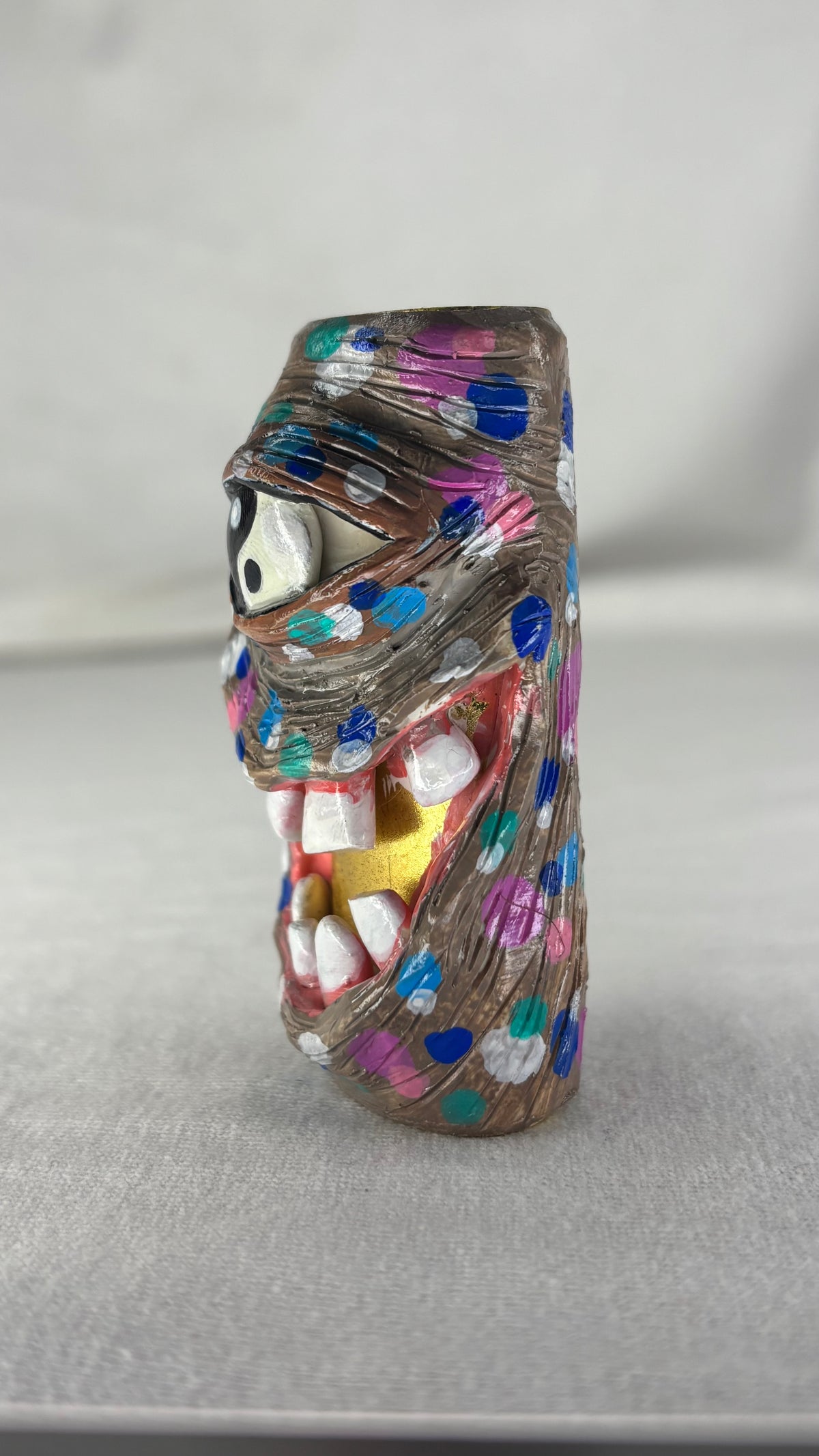 Clown yin yang lighter case