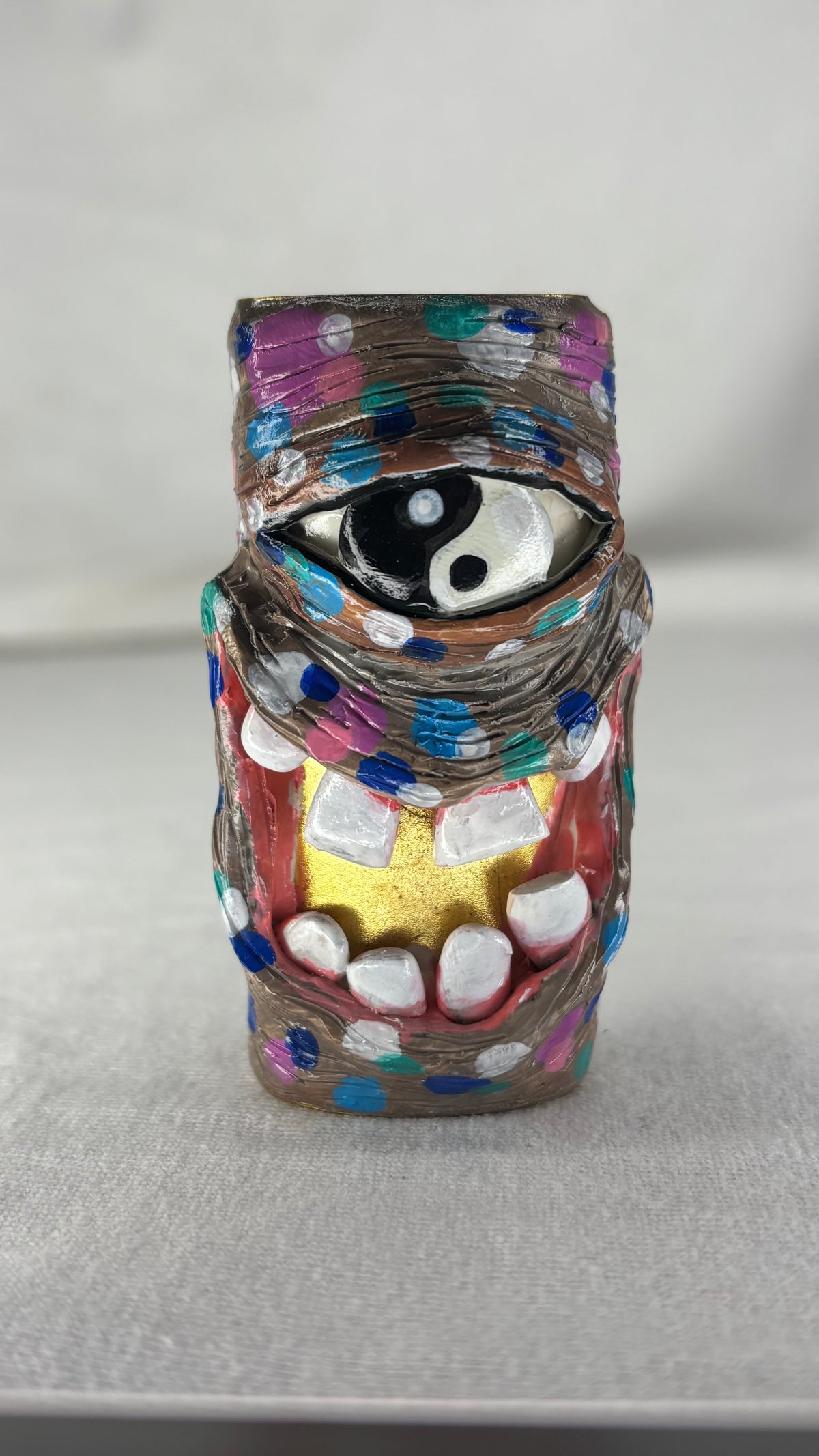 Clown yin yang lighter case